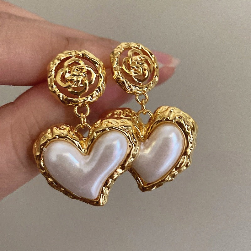 Design high-end and caring earrings for women with Xia Xiaozhong temperament and spicy girl accessories. Fashion ear accessories