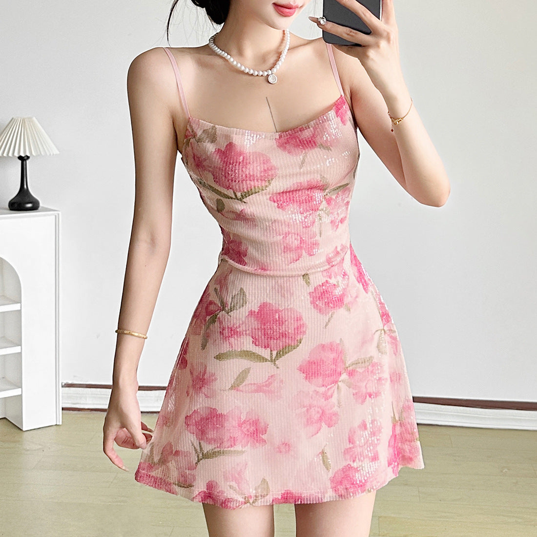 Spring pink floral suspender dress for women